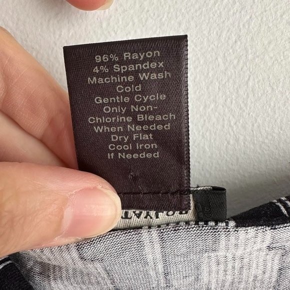 ANN TAYLOR Navy Geometric‎ Ladies Casual Career Sleeveless Blouse, S - Picture 4 of 5